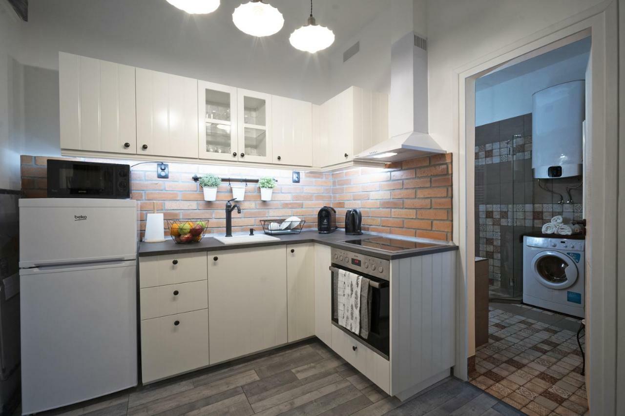 Standard Apartment By Hi5 -Akacfa 57 Boedapest Buitenkant foto