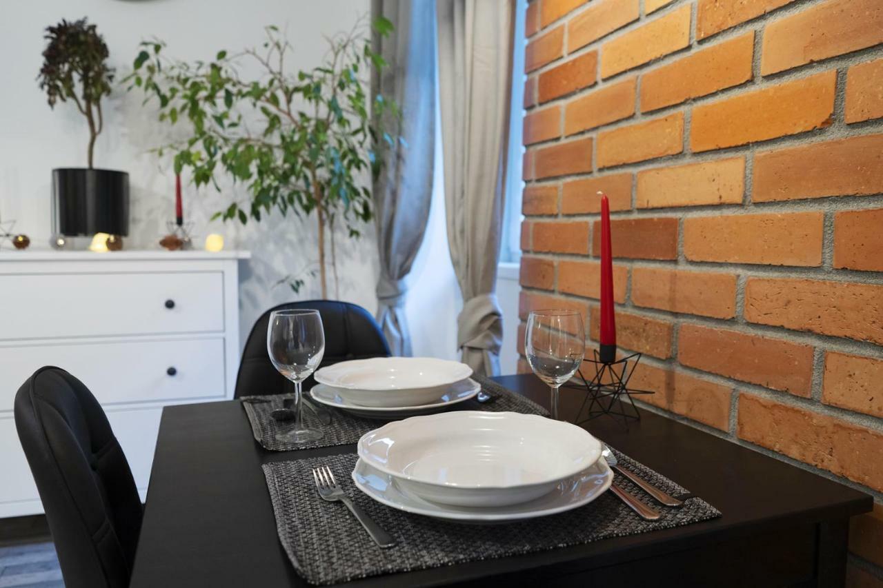 Standard Apartment By Hi5 -Akacfa 57 Boedapest Buitenkant foto